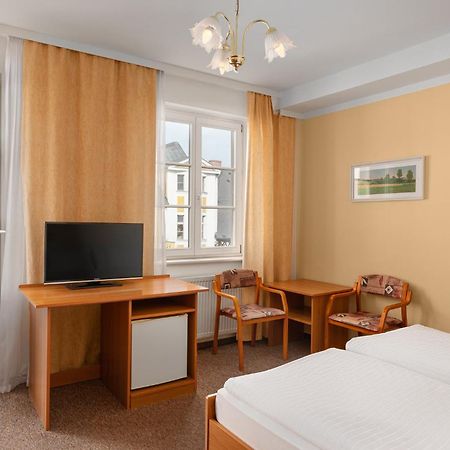 Otava - Vedlejsi Budova Františkovy Lázně Exteriér fotografie